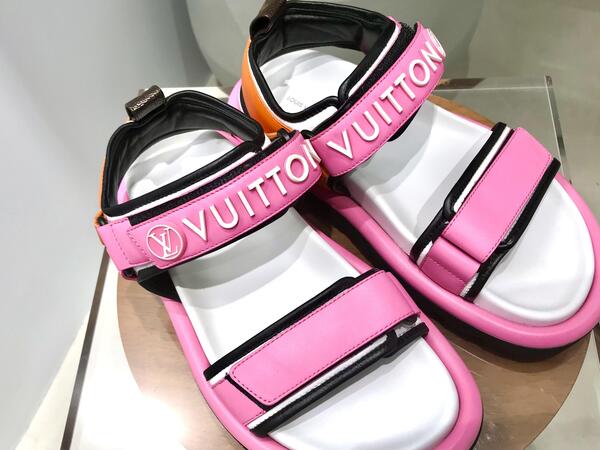 LOUIS VUITTONサンダル