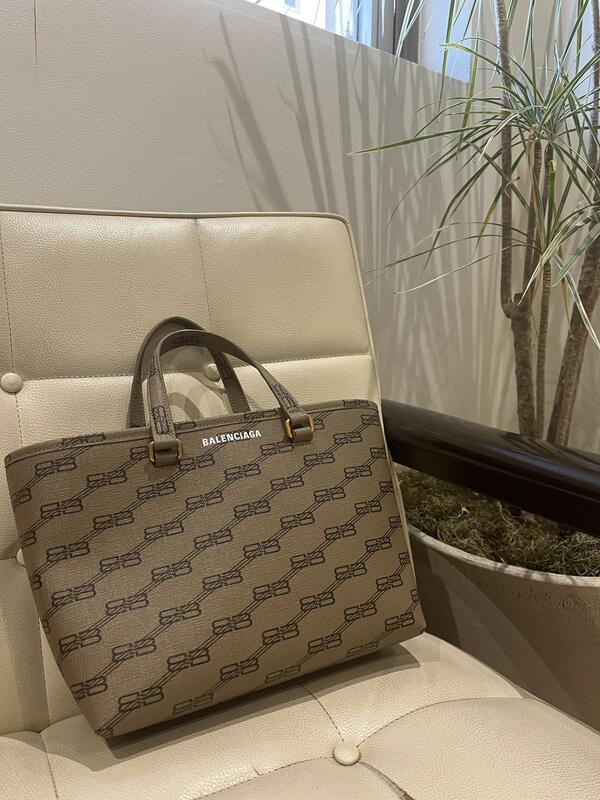 BALENCIAGA BBモノグラム