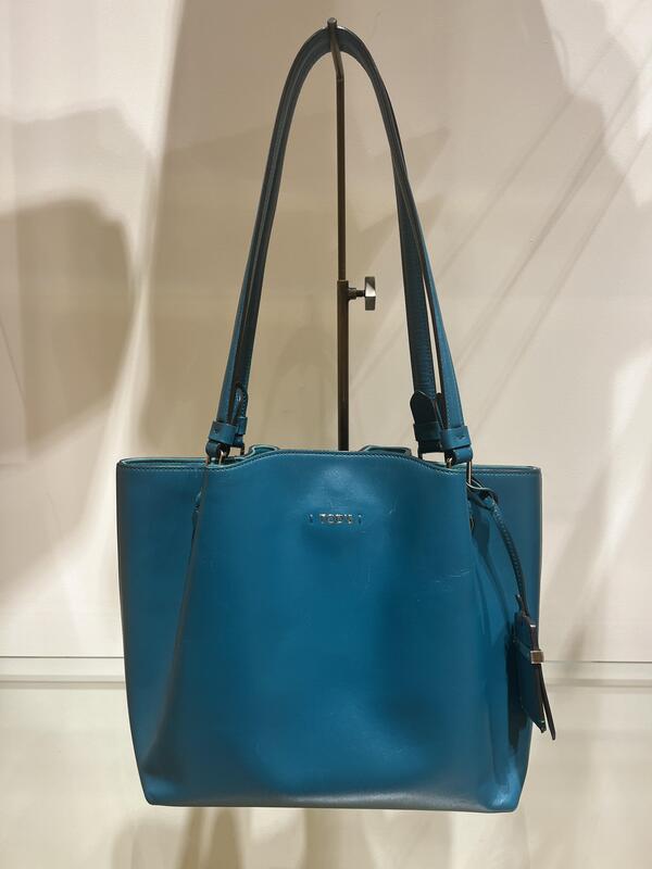 TOD'S フラワーバッグ