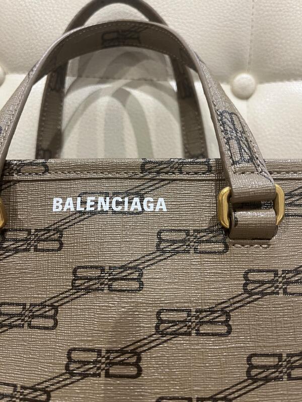BALENCIAGA BBモノグラム