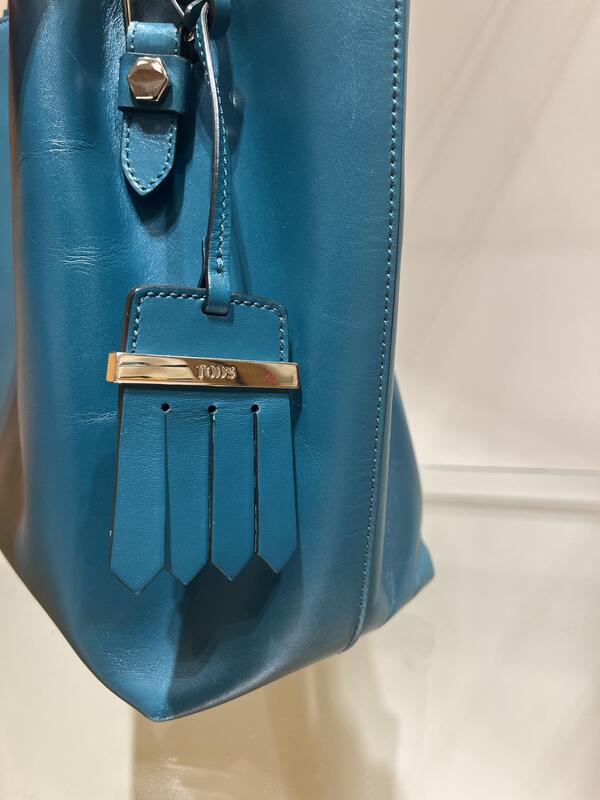 TOD'S フラワーバッグ
