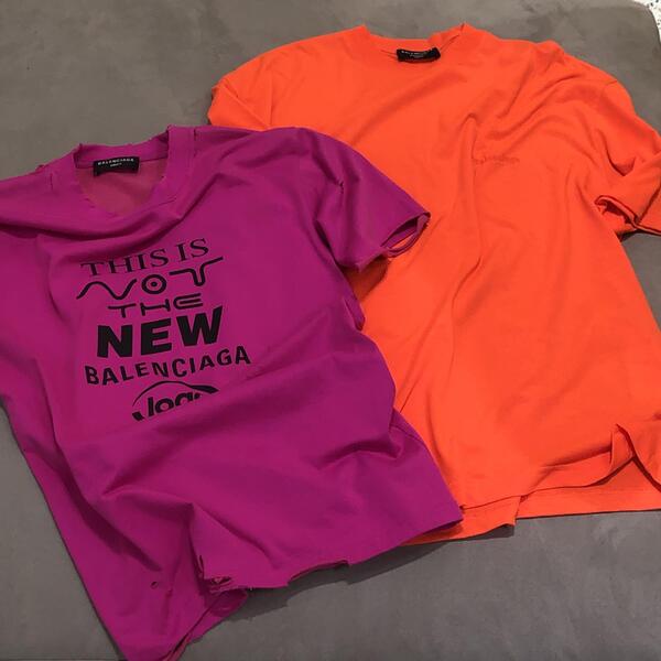 BALENCIAGA　Tシャツ