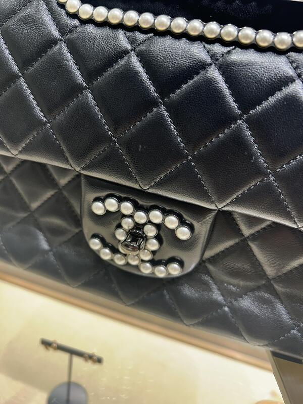 CHANEL　パールチェーンショルダーバッグ