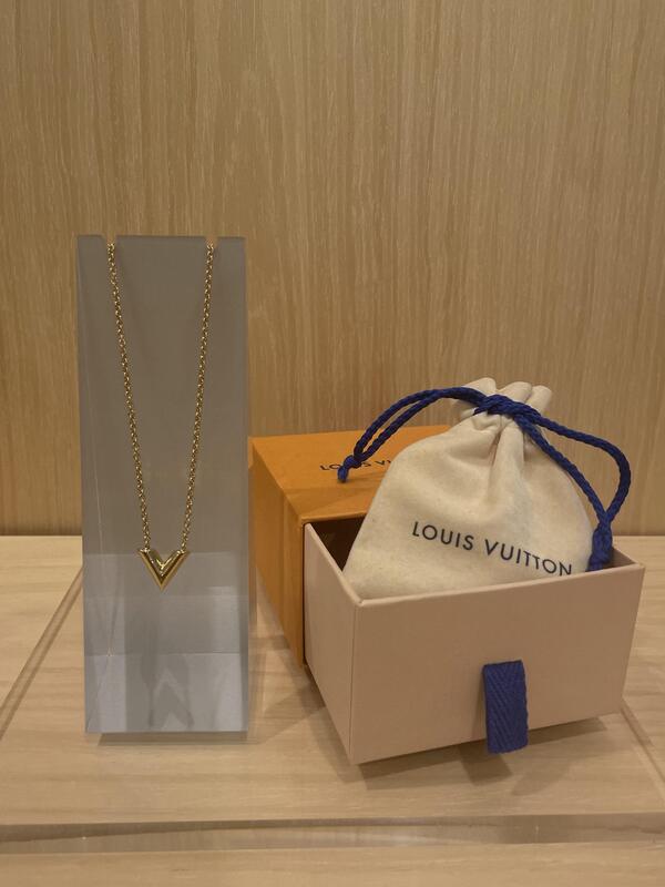 LOUIS VUITTON ネックレスのサムネイル画像