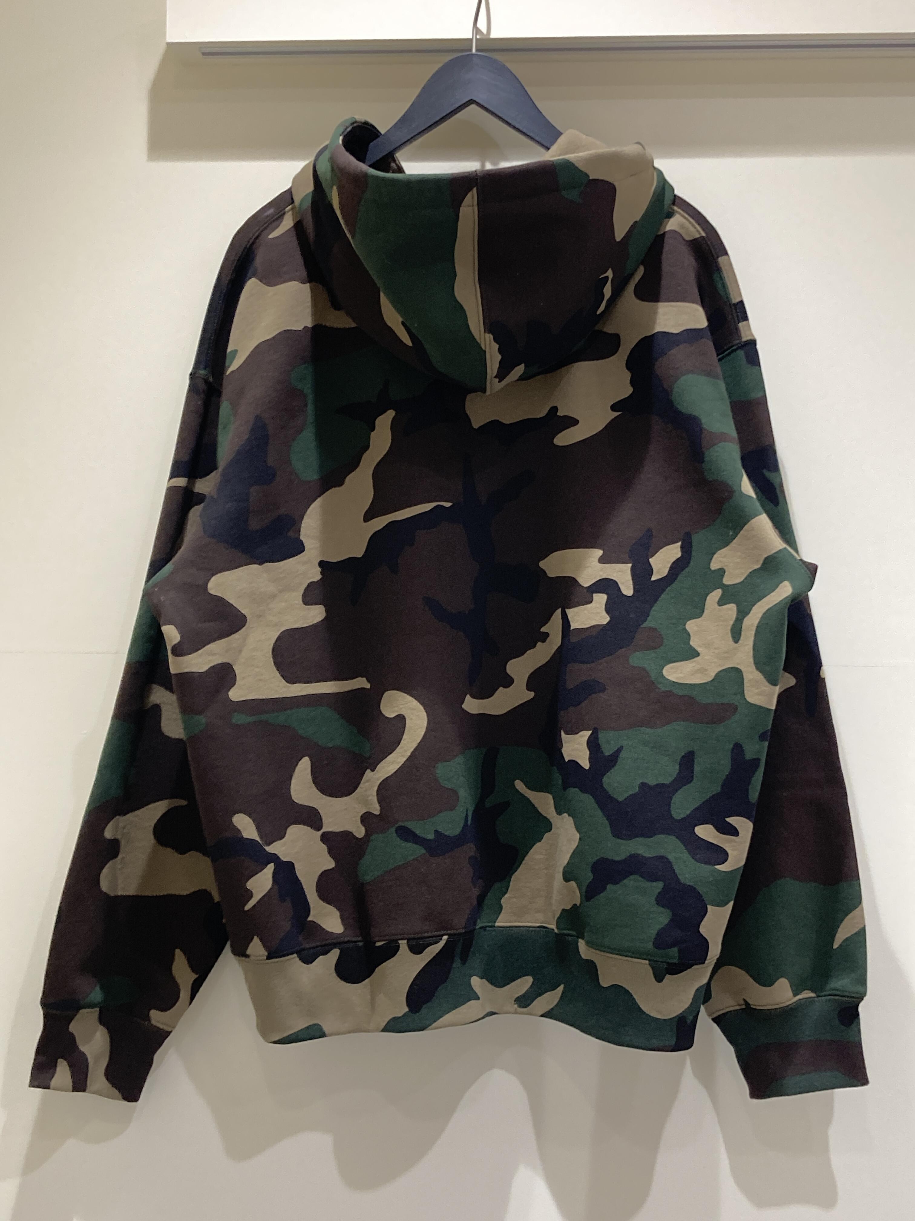 Supreme　ジップアップフーディ