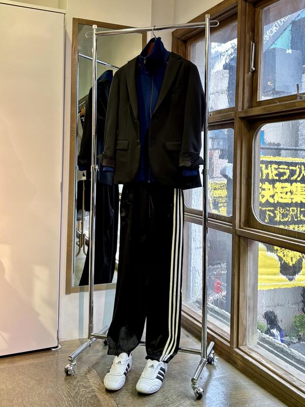 adidasトラックジャケット