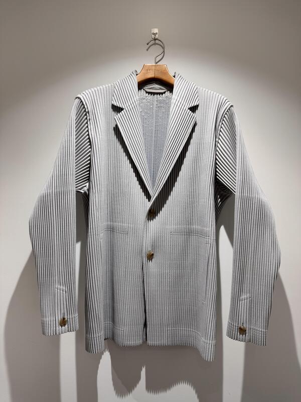 HOMME PLISSE　ジャケット