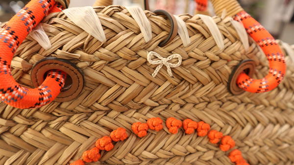 ANYA HINDMARCH バッグ