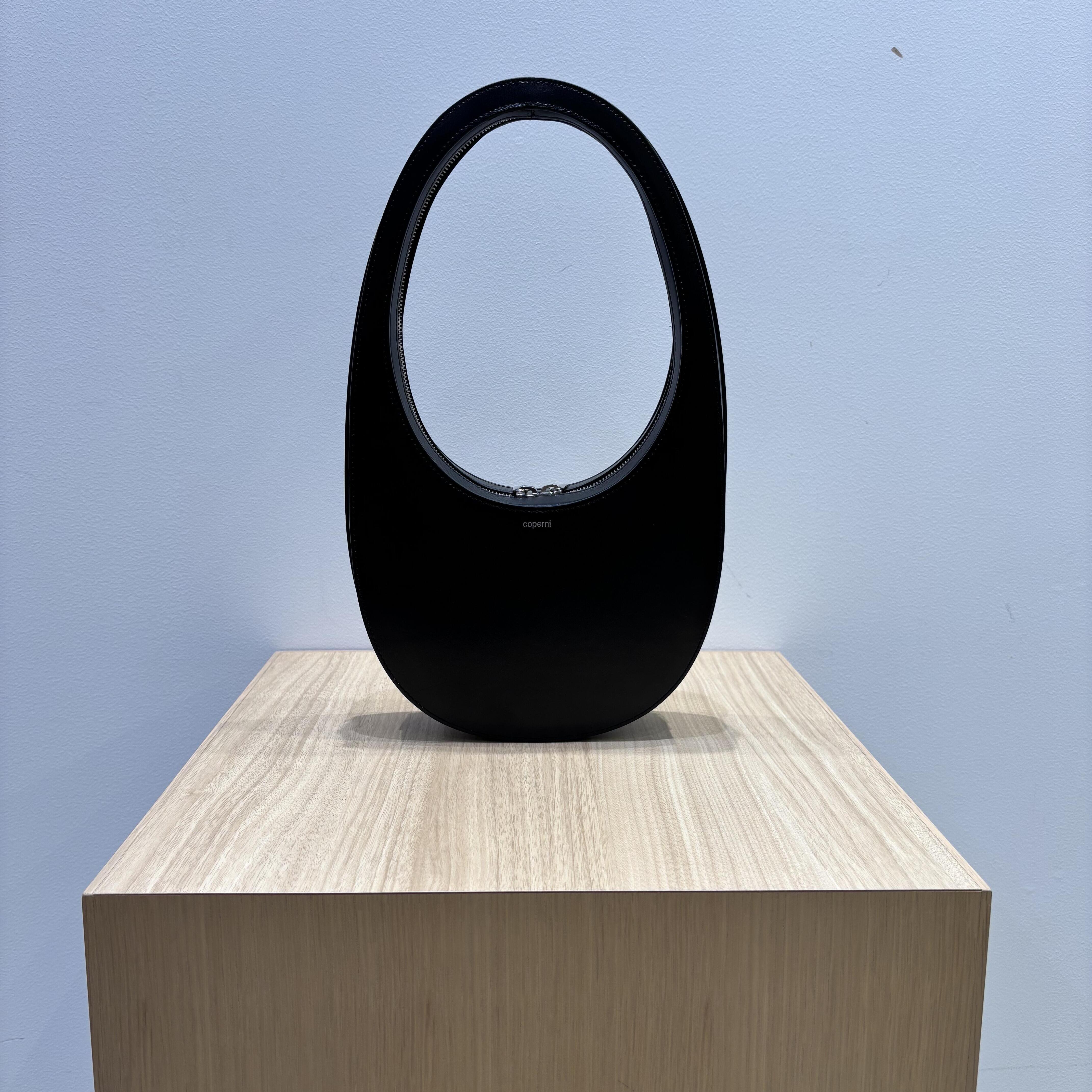 【Coperni】アクセントとして使える 