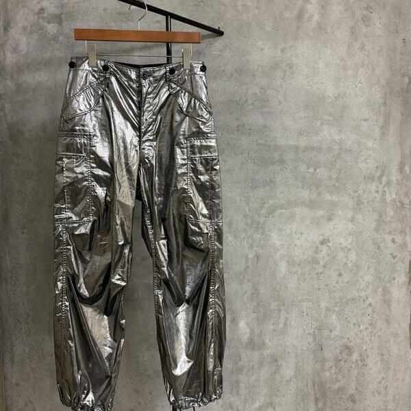 【JUNYA WATANABE】夏を盛り上げるシャイニーアイテム