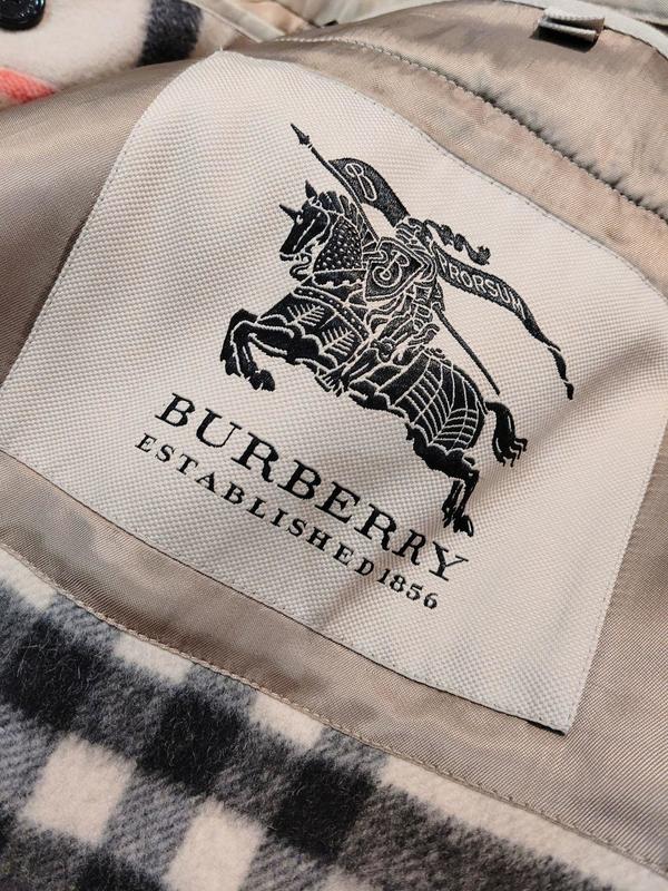 著名人も着る永遠の定番BURBERRYトレンチコート ～ バーバリーと春物と