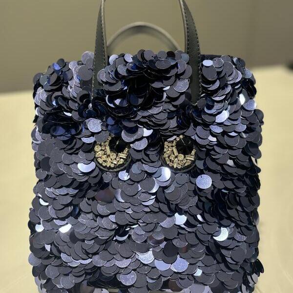 【ANYA HINDMARCH】別注EYESで華やかに