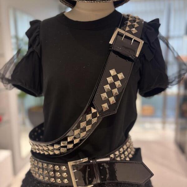 【JUNYA WATANABE】造形物と服とのコントラスト
