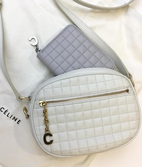 CELINEバッグ、コンパクトウォレットCチャーム