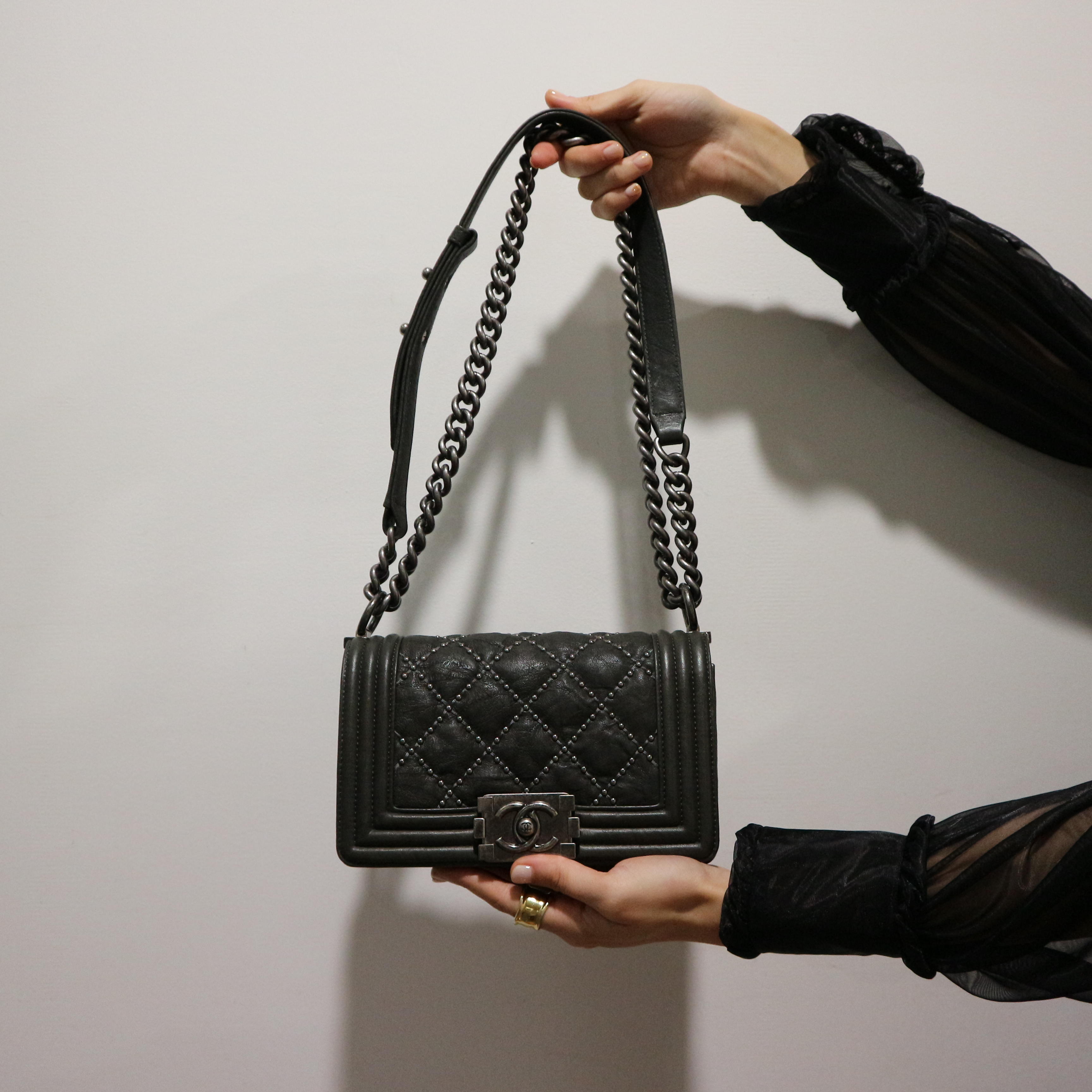 Chanel これであなたもハンサムレディ Boy Chanelの魅力 ブランド古着の通販 ユーズドセレクトショップ Ragtag Online