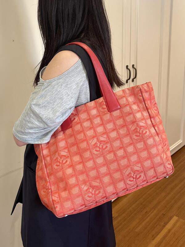 CHANEL ニュートラベルライントート