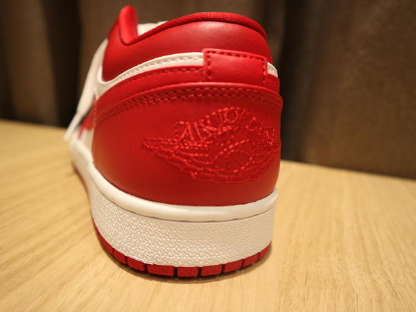 NIKE スニーカー