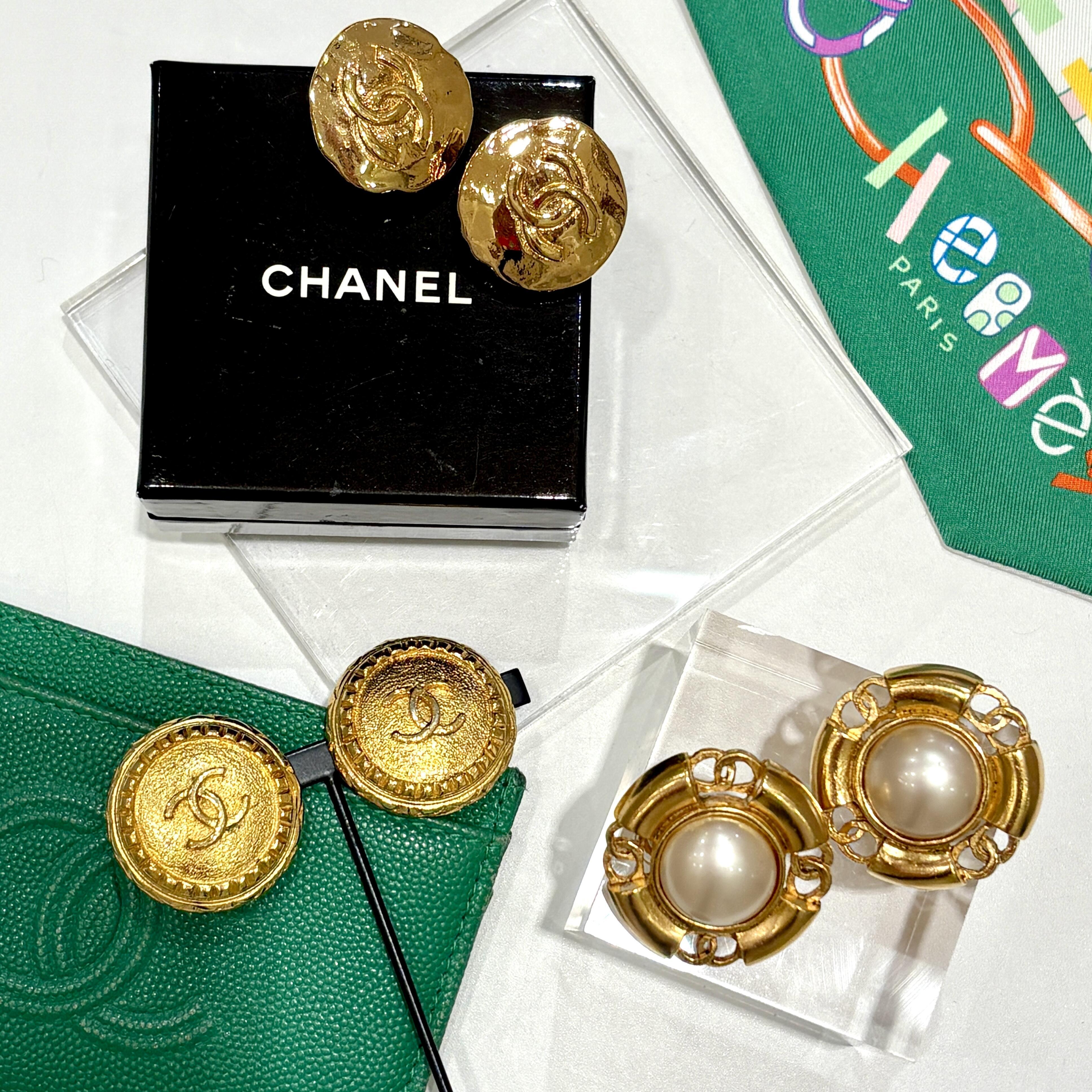 【CHANEL】ヴィンテージシャネルをカジュアルに身につけてみませんか？
