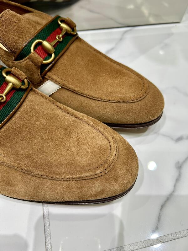 グッチ　ローファー