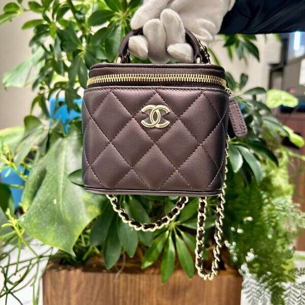 【CHANEL】コンパクトで可愛い 
