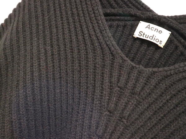 Acne Stuidous　ニット