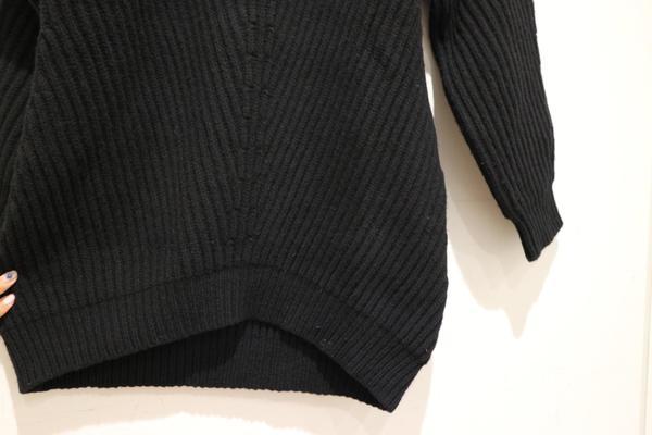 Acne Stuidous　ニット