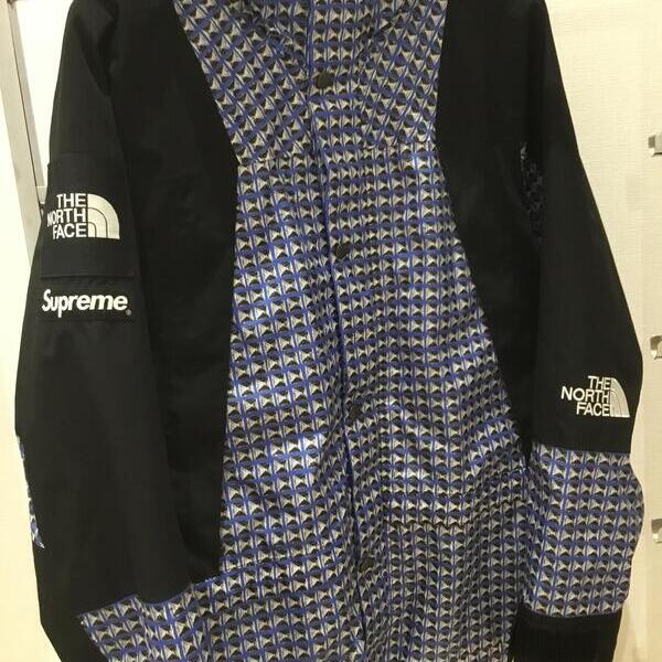 【Supreme × THE NORTH FACE】人気のコラボレーションアイテム
