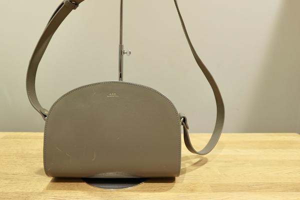 A.P.C. バッグ