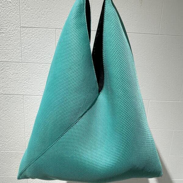 【MM6】秋冬コーデの差し色に！定番ジャパニーズバッグ