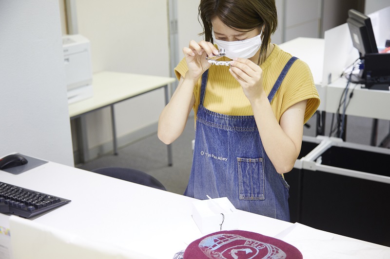 お品物が届いたらバイヤーがすぐ査定 買取体験中