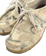 clarks（クラークス）その他 ベージュ サイズ:9(27cm位) メンズ/2200605404069