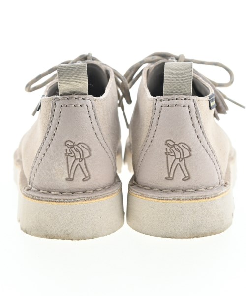 clarks（クラークス）その他 ベージュ サイズ:8 1/2(26.5cm位) メンズ/2200654002209