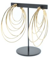 AGATHA ピアス