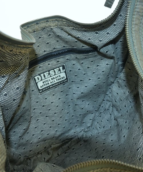 DIESEL（ディーゼル）ショルダーバッグ カーキ サイズ:- メンズ/2200619405045