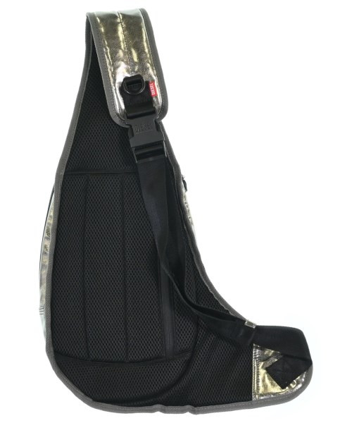 DIESEL（ディーゼル）ショルダーバッグ シルバー サイズ:- メンズ/2200672773174