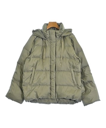 新品未使用　タグ付き　PINORE カーキベージュ ダウンベスト サイズ40 23区（ニジューサンク）ダウンジャケット/ダウンベスト カーキ サイズ