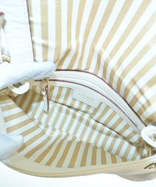 kate spade new york（ケイトスペードニューヨーク）ショルダーバッグ 白 サイズ:- レディース/2200619794040