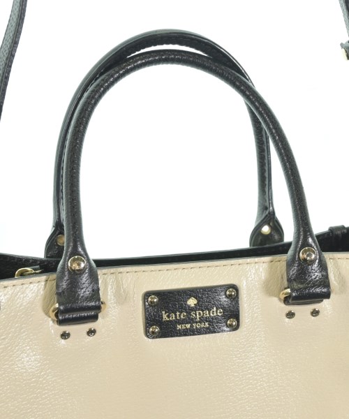 kate spade new york（ケイトスペードニューヨーク）ショルダーバッグ 白 サイズ:- レディース/2200646084039