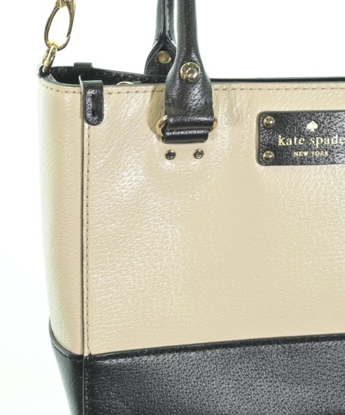 kate spade new york（ケイトスペードニューヨーク）ショルダーバッグ 白 サイズ:- レディース/2200646084039