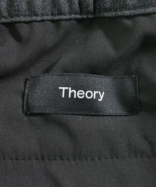 Theory（セオリー）ショートパンツ グレー サイズ:28(S位) メンズ/2200720588101