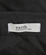 EARTH MUSIC&ECOLOGY（アースミュージックアンドエコロジー）カジュアルシャツ 黒 サイズ:F レディース/2200609883013
