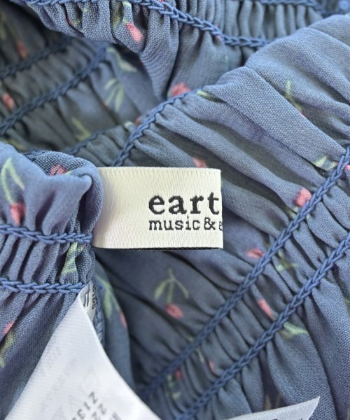 EARTH MUSIC&ECOLOGY（アースミュージックアンドエコロジー）ブラウス 青 サイズ:F レディース/2200614599060