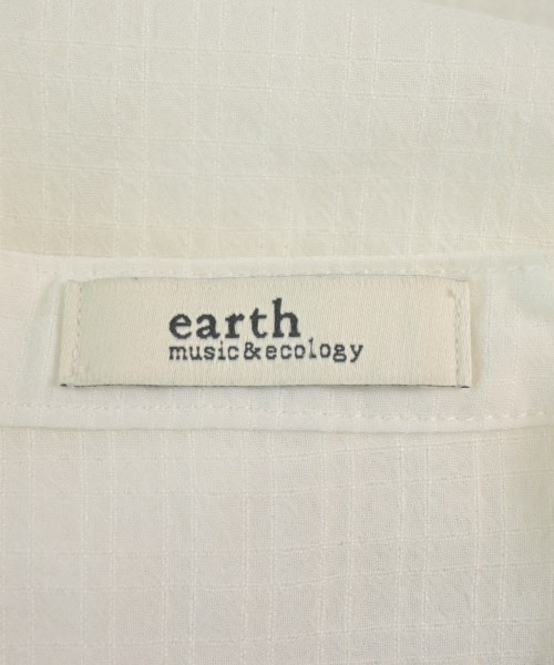 EARTH MUSIC&ECOLOGY（アースミュージックアンドエコロジー）カジュアルシャツ 白 サイズ:F レディース/2200603483196