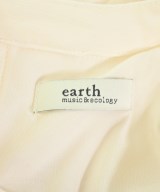EARTH MUSIC&ECOLOGY（アースミュージックアンドエコロジー）ブラウス 白 サイズ:F レディース/2200672588105