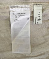 EARTH MUSIC&ECOLOGY（アースミュージックアンドエコロジー）ブラウス ベージュ サイズ:F レディース/2200641216053