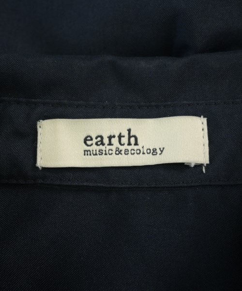 EARTH MUSIC&ECOLOGY（アースミュージックアンドエコロジー）カジュアルシャツ 紺 サイズ:F レディース/2200726628122
