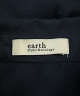 EARTH MUSIC&ECOLOGY（アースミュージックアンドエコロジー）カジュアルシャツ 紺 サイズ:F レディース/2200726628122