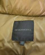 DESIGNWORKS（デザインワークス）ダウンジャケット/ダウンベスト 茶 サイズ:46(L位) メンズ/2200662363033