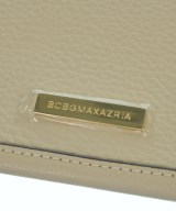 BCBG MAXAZRIA（ビーシービージーマックスアズリア）クラッチバッグ ベージュ サイズ:- レディース/2200607905045