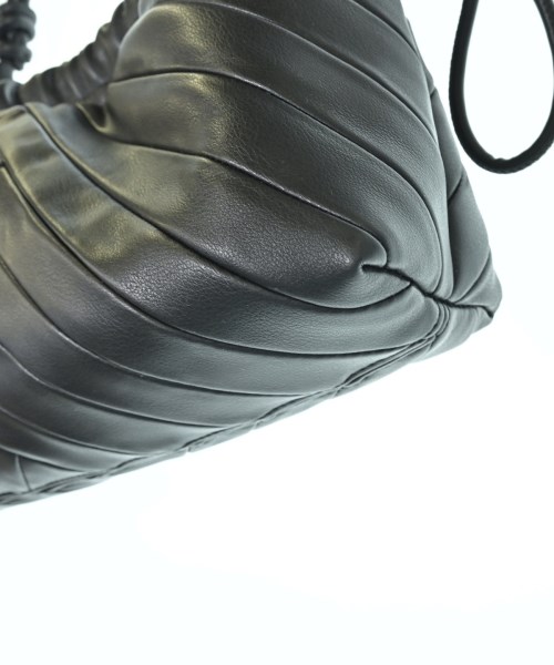 BCBG MAXAZRIA（ビーシービージーマックスアズリア）ショルダーバッグ 黒 サイズ:- レディース/2200680509031